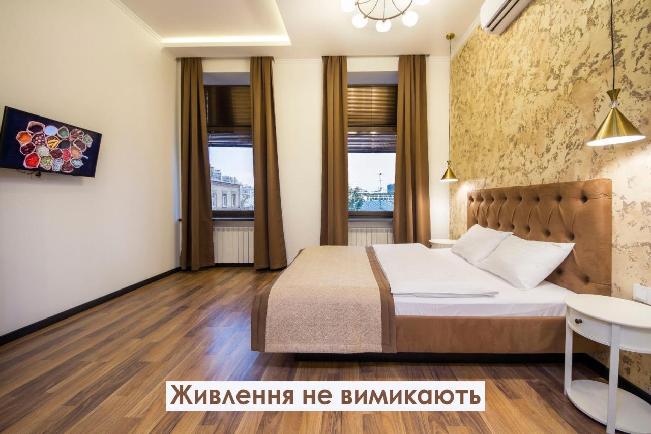 Apartments On Ploshcha Ukrainskykh Heroiv Kyiv Exterior photo